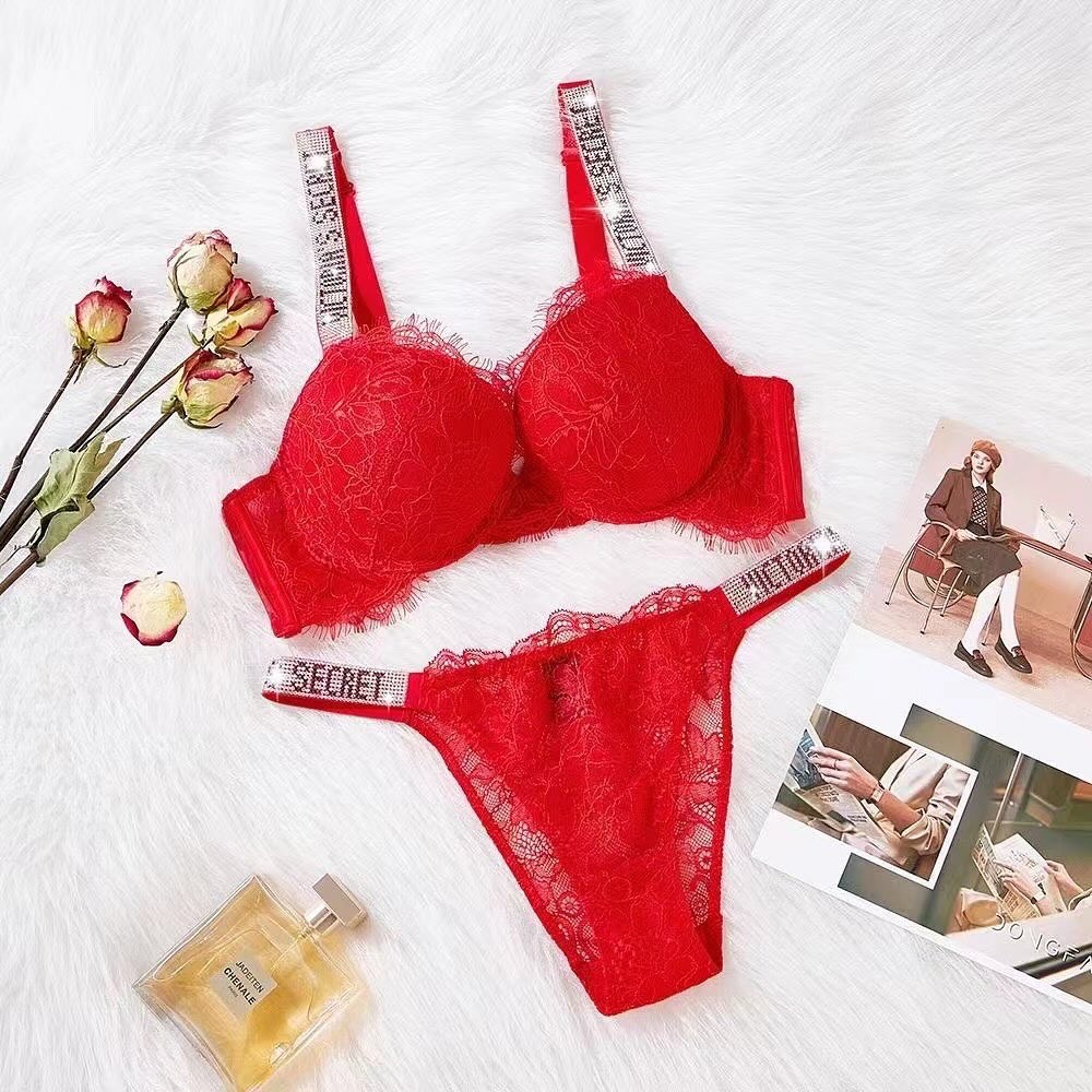 Victoria’s Secret Padded Set